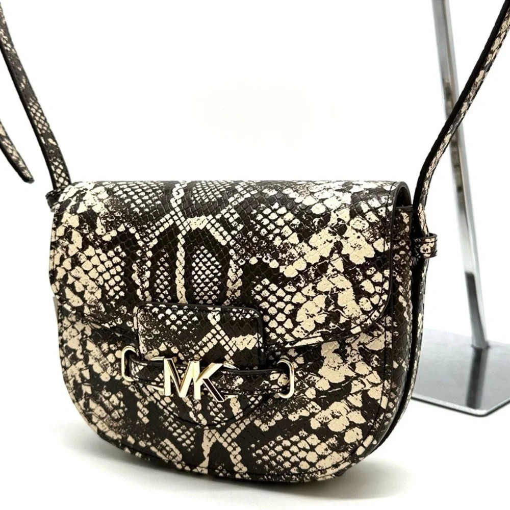 Michael Kors Small Reed Leather Saddle Crossbody Bag Snakeskin Nat/Light Cream - Picture 3 of 10